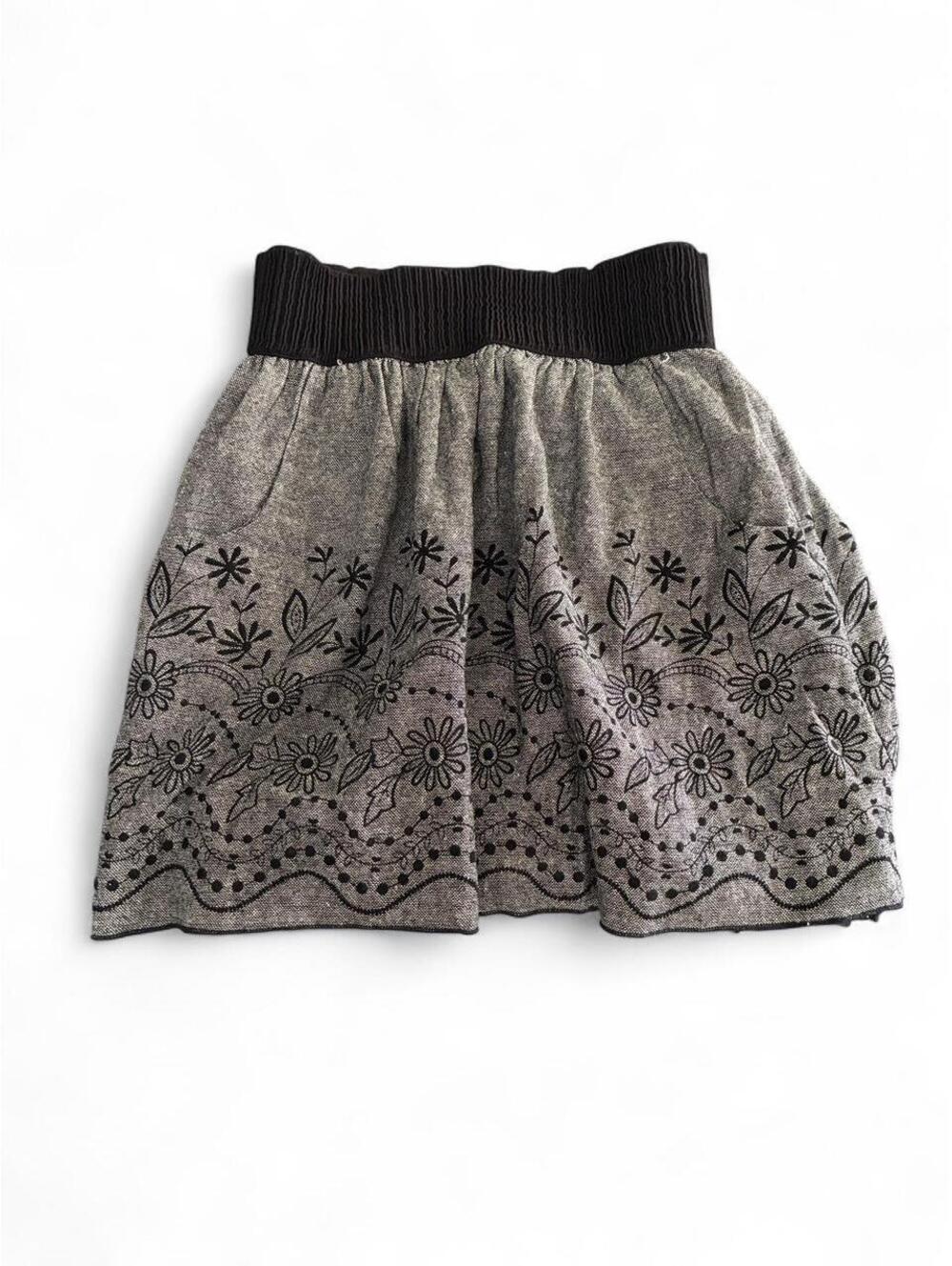 Women's Gray Skirt with Black Floral Embroidery and Ribbed Waistband, Size Small